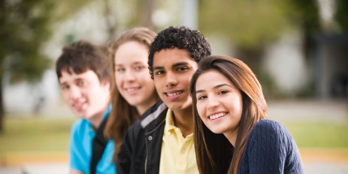 an image of adolescents in a teenage group therapy program in Arizona