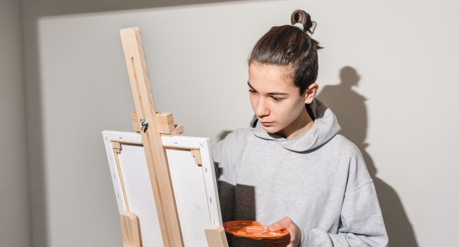 Art Therapy - Painting and Sculpture - one of the recommended trauma activities for youth