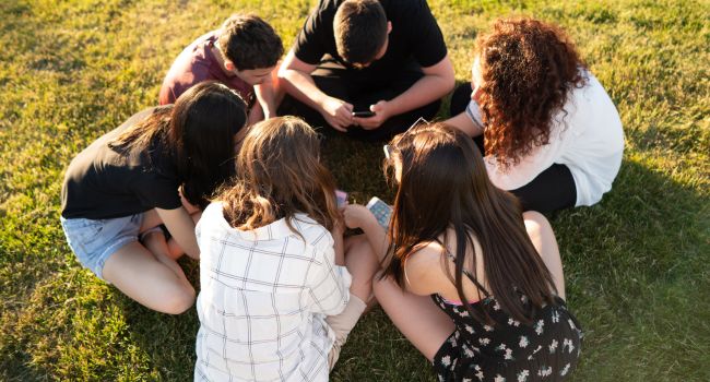 Support Groups for Teens in Arizona