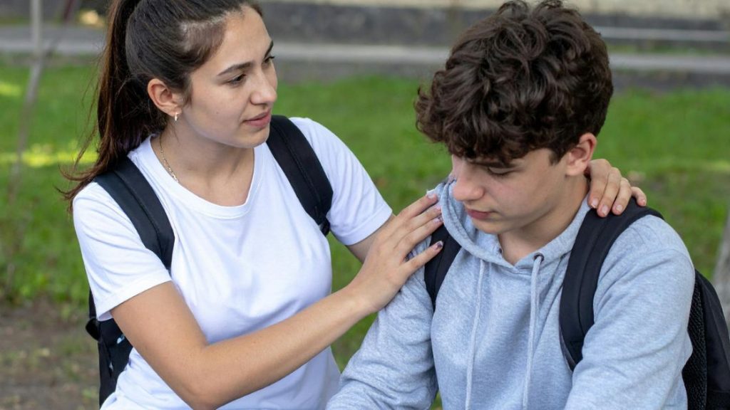 Common Causes and Risk Factors of Dysthymia in Teens